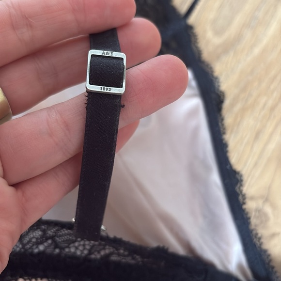 Abercrombie and fitch bralettes - Picture 7 of 7